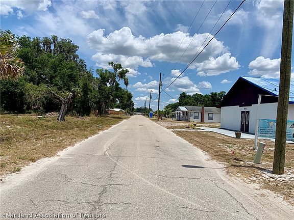 3rd image of 710 Palmetto St