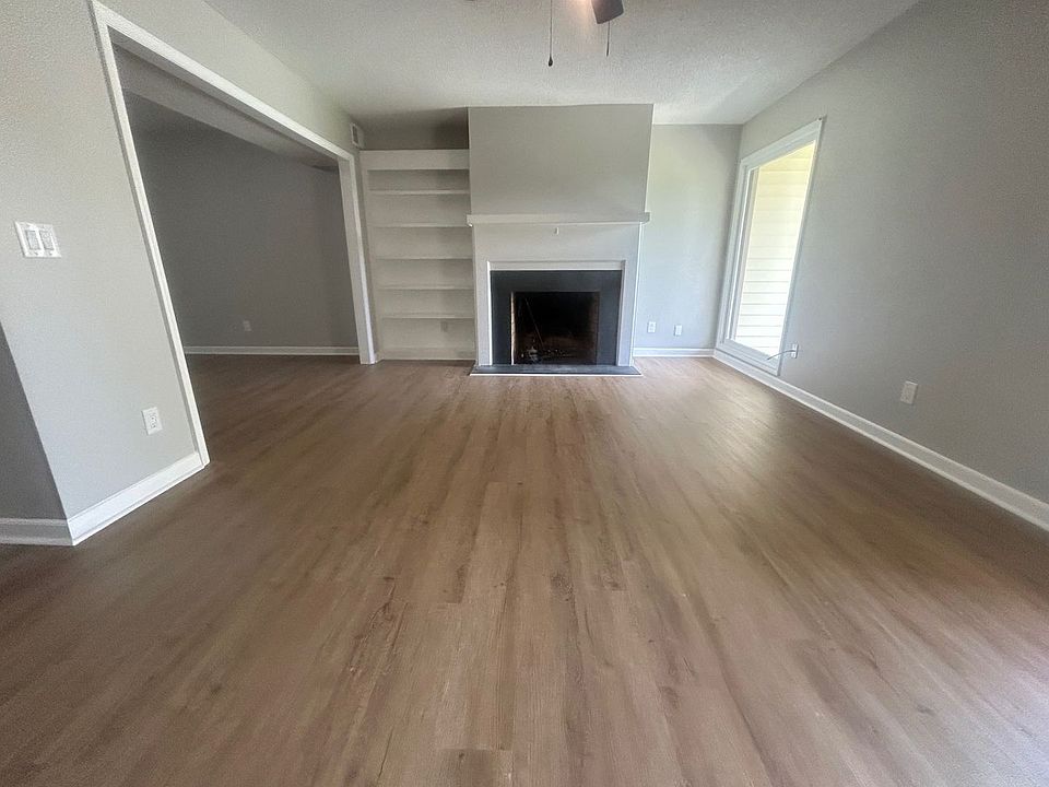 1st image of 137 Lionsgate Dr