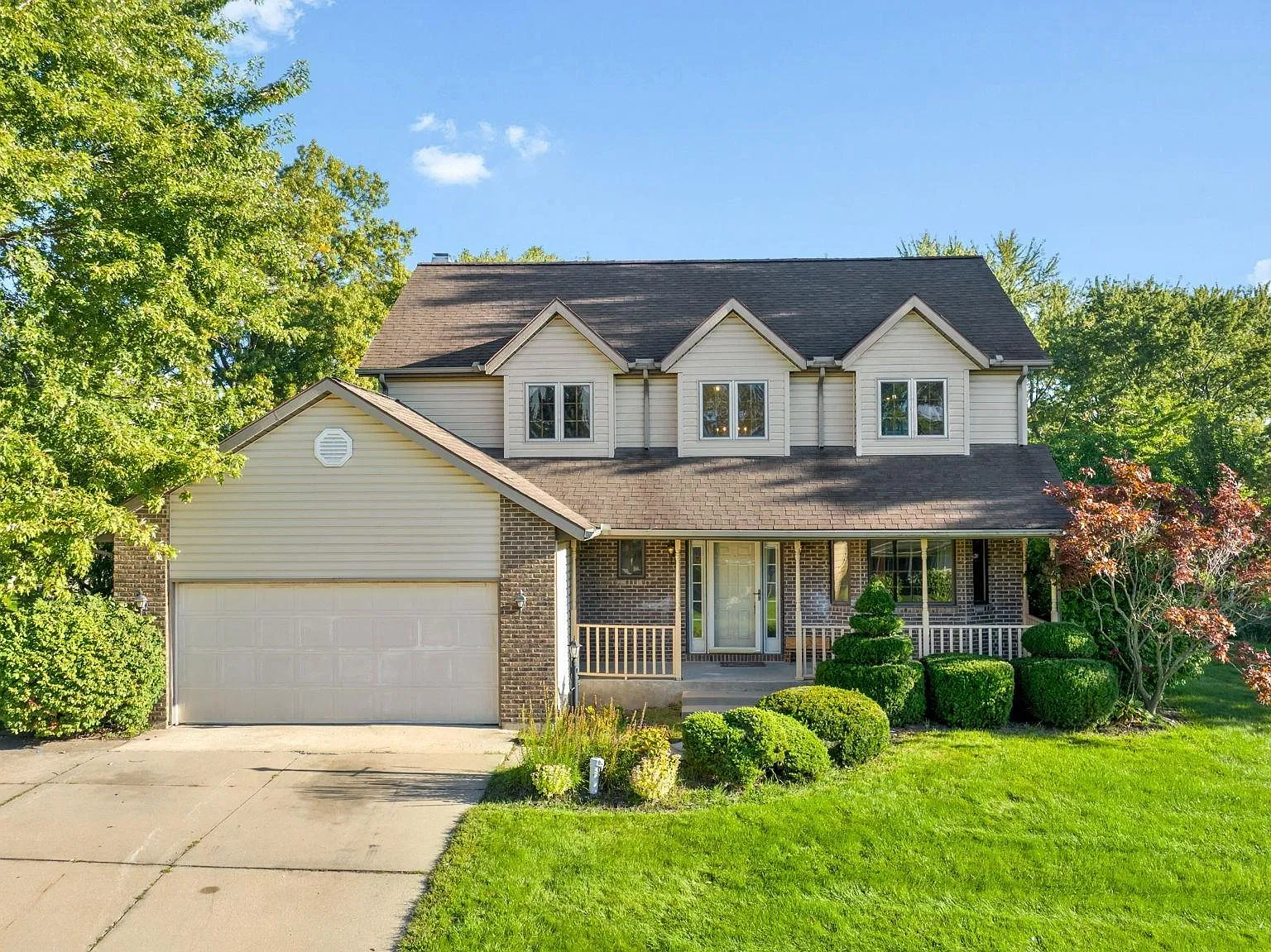 4 bed, 2.5 bath, 2650 sqft, $3,200 — Photo 1