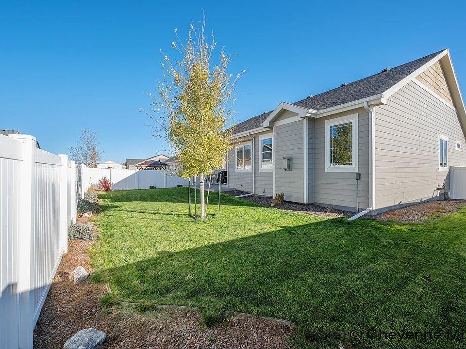 2nd image of 6500 Riverbend Rd