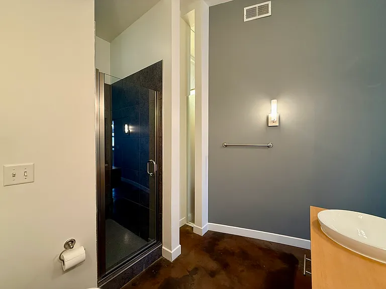 Central Park Lofts — Photo 27