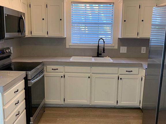 4th image of 3204 Birdseye Cir