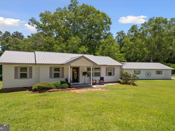 204 1st St, Bowdon, GA 30108