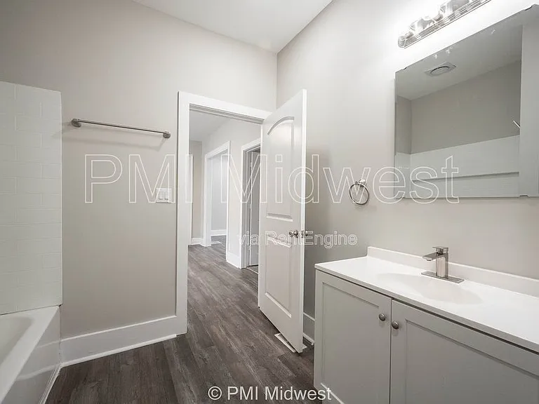 538 W 29th St #B — Photo 29