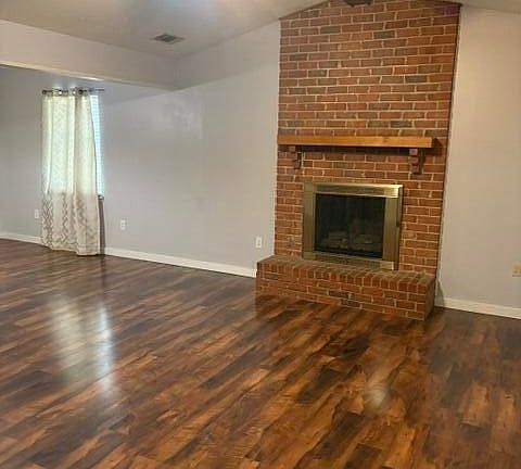 2nd image of 1220 W 2nd St