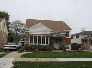 8827 Marmora Ave, Morton Grove, IL 60053
