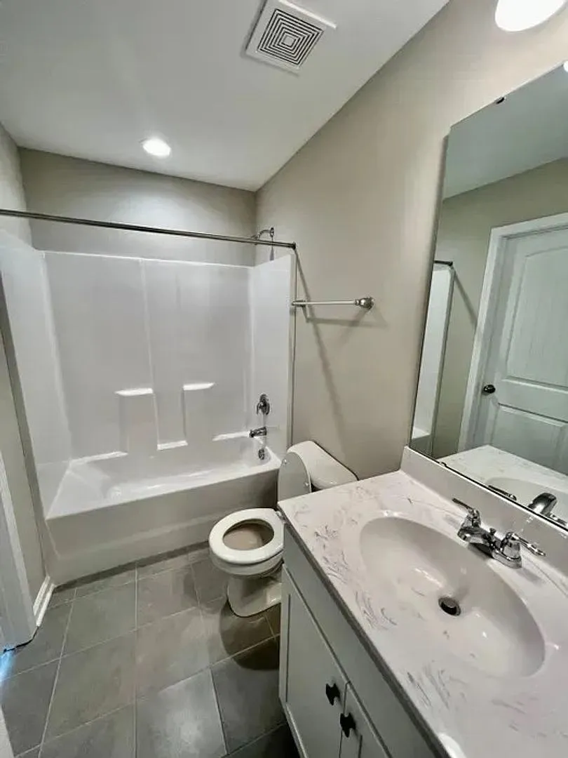 Room in 4 Bedroom Home at Slippery Elm Dr — Photo 2