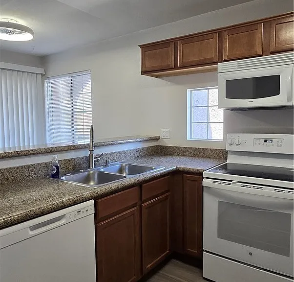 2121 Sealion Dr #205 — Photo 5
