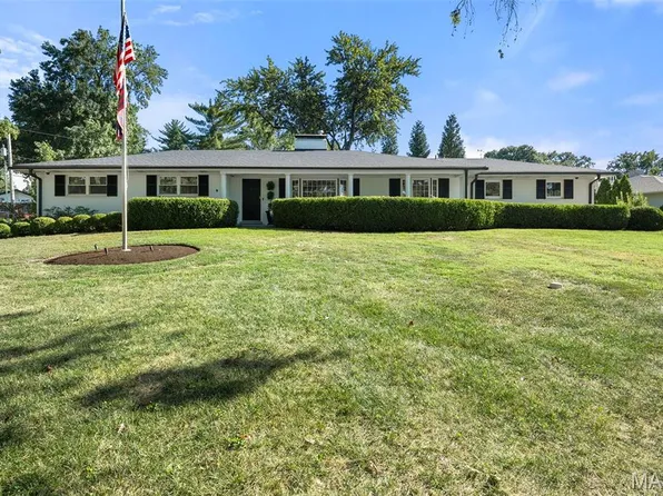 10228 Thornwood Dr, Saint Louis, MO 63124