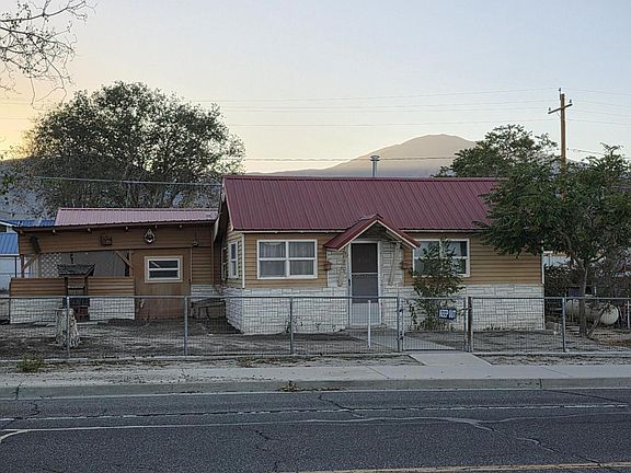 4th image of 215 E St
