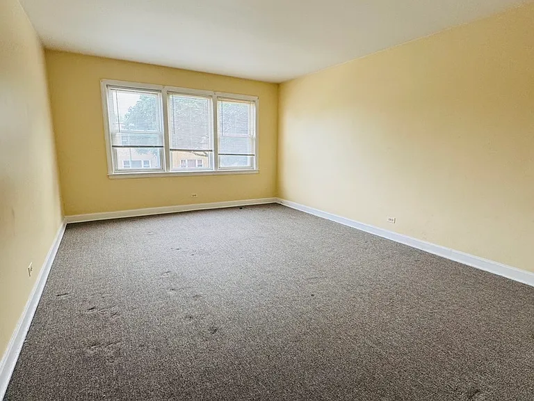 2626 W Balmoral Ave #201 — Photo 2