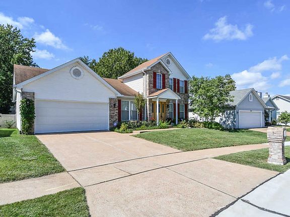 2nd image of 612 Windsor Hill Dr