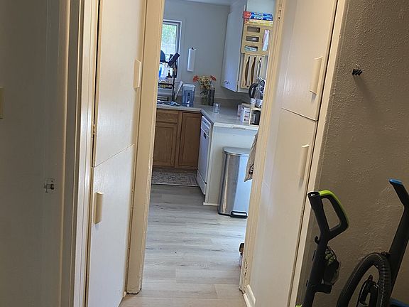 5th image of 2963 Alder St