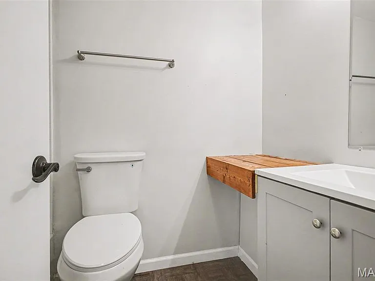 1725 Saint Catherine St — Photo 9