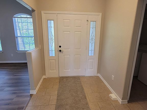2nd image of 18 Warwick Dr