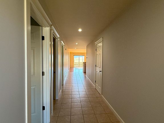 3rd image of 2407 Sun Ave