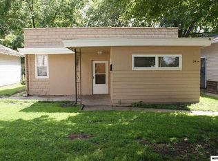 241 1/2 7th St SE, Mason City, IA 50401