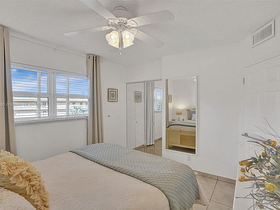3rd image of 4800 NW 35th St APT 605