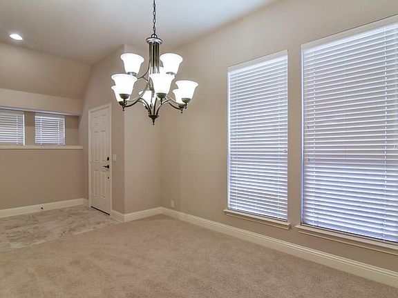 4th image of 6011 Park View Dr