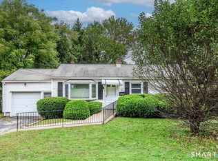 25 Meadowbrook Road, Danbury, CT 06811