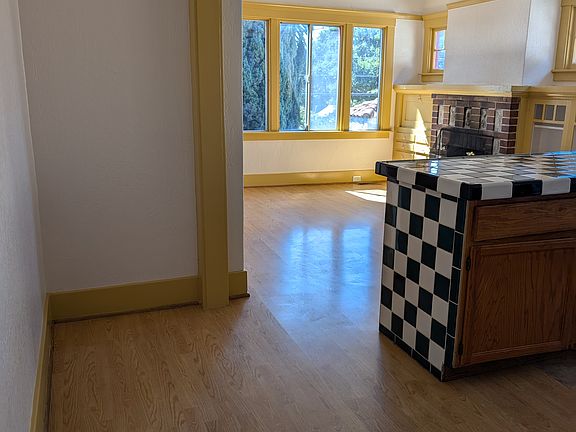 Craftsman home, recently painted