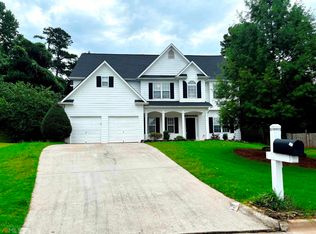 2457 Sterling Manor Dr, Buford, GA 30518