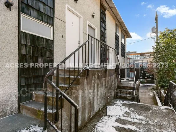 2034 NW 57th St APT 4, Seattle, WA 98107