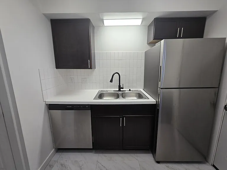 470 Zahn Dr #2 — Photo 6