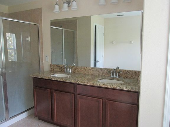 3rd image of 11199 Savannah Landing Cir
