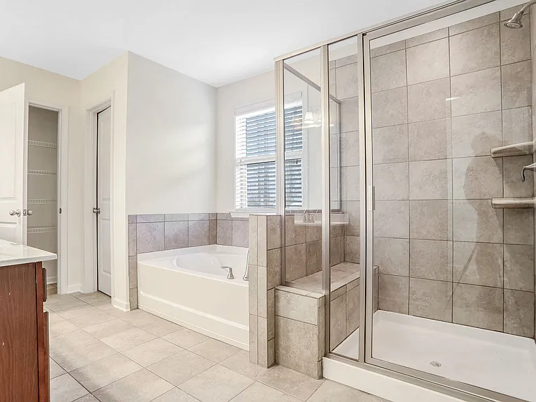 5195 Belmore Manor Ct — Photo 19