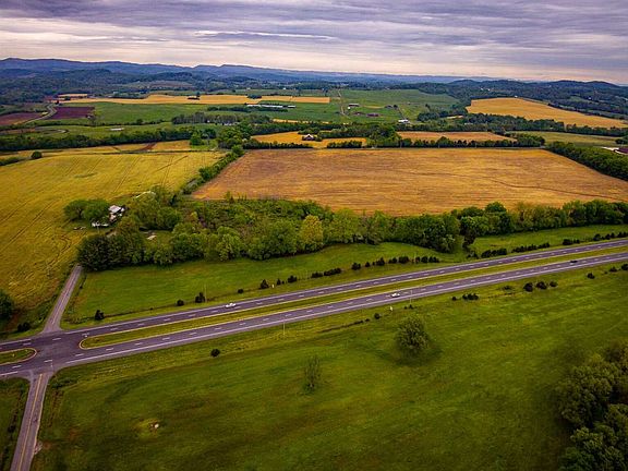 4th image of Par 21.10 Andrew Johnson Hwy