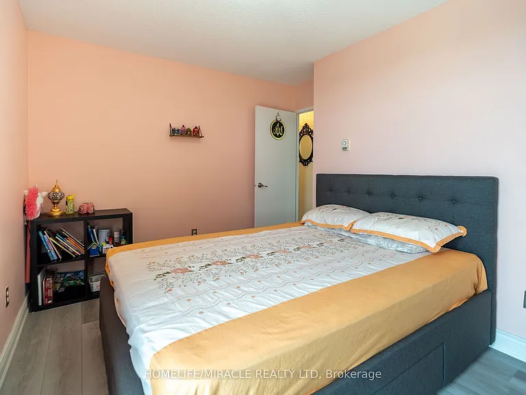 3025 Queen Frederica Dr #807 — Photo 33