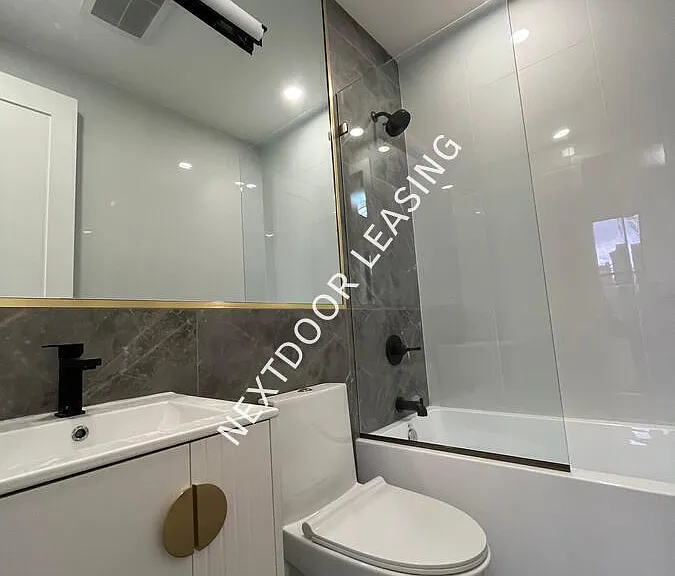 50 Grace St #2LM — Photo 4