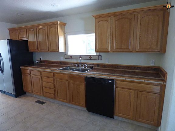 4th image of 1044 S 4th St