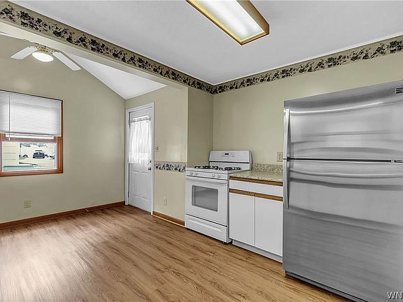 4th image of 9 Kingswood Dr