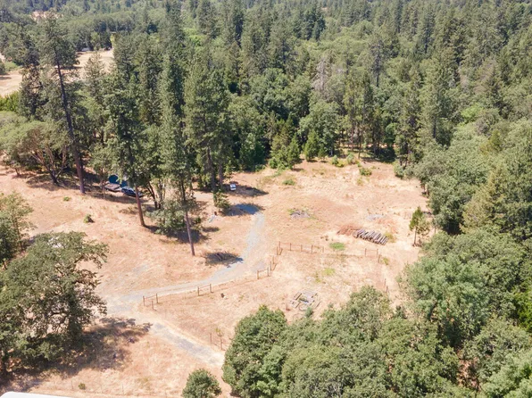 6060 Hugo Rd, Grants Pass, OR 97526