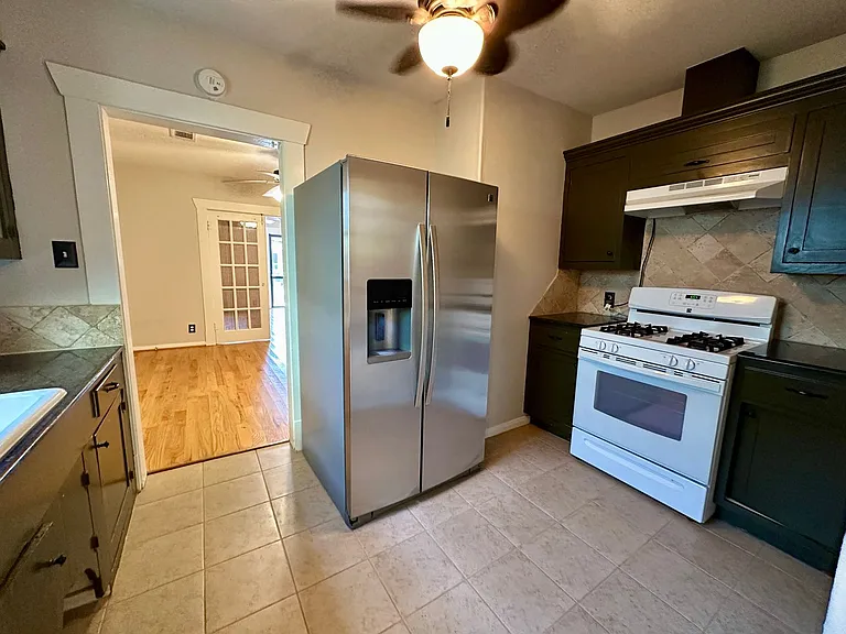 405 James St #2 — Photo 8