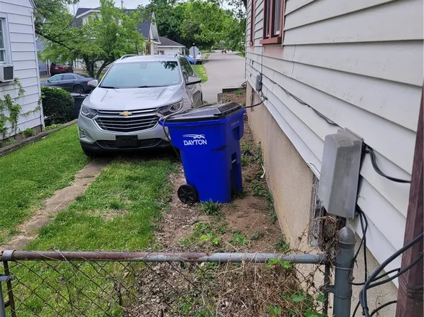 205 Redwood Ave, Dayton, OH 45405
