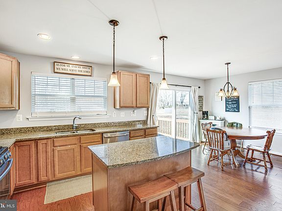 5th image of 2344 Drake Ln