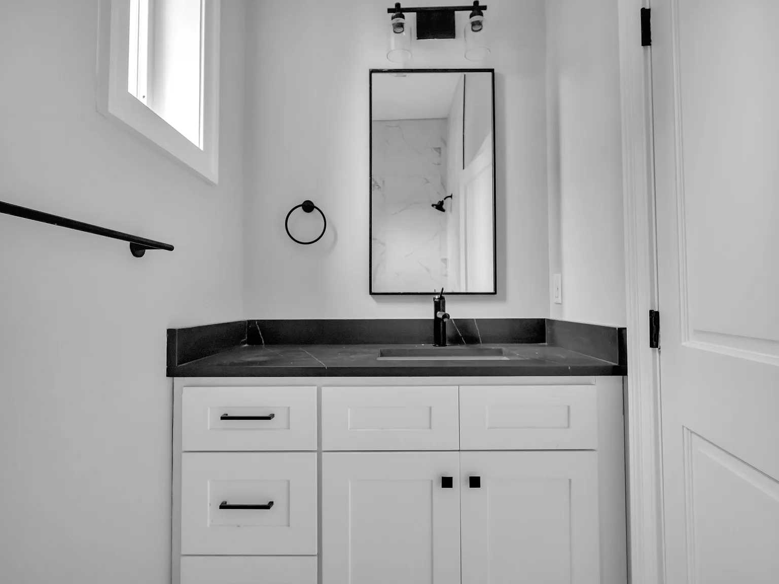 2 bed, 1.0 bath, $1,550 — Photo 4