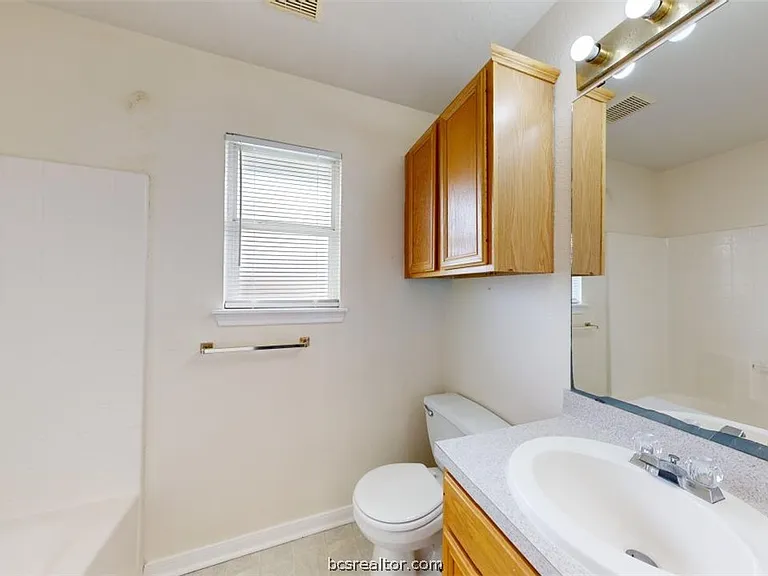 915 Bougainvillea St — Photo 23