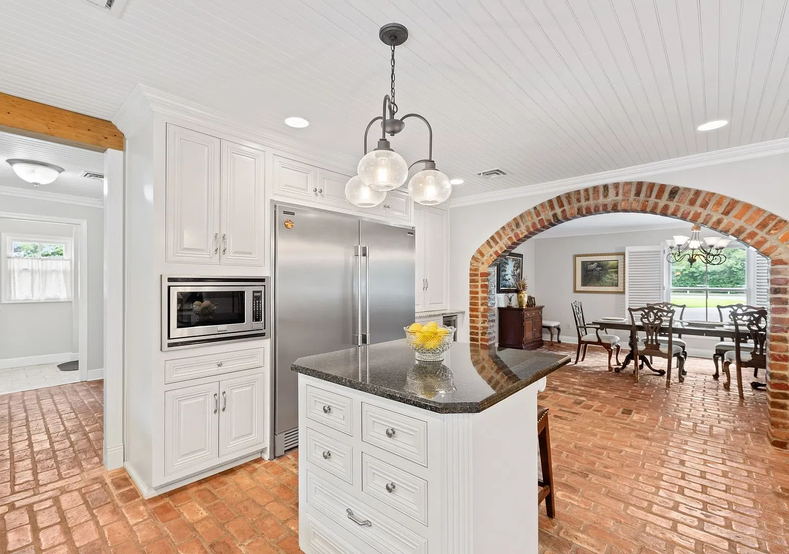 1026 S Morgan Avenue — Photo 4
