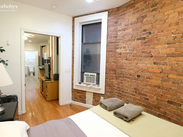 769 9th Ave #3N — Photo 3