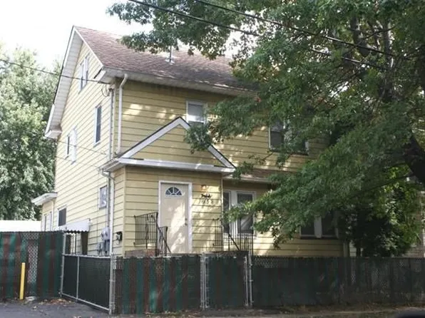 1137 Warren St, Roselle, NJ 07203