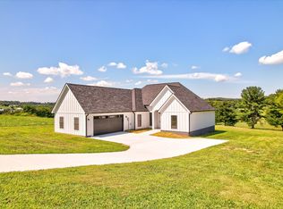 347 Fairway Dr, Dandridge, TN 37725