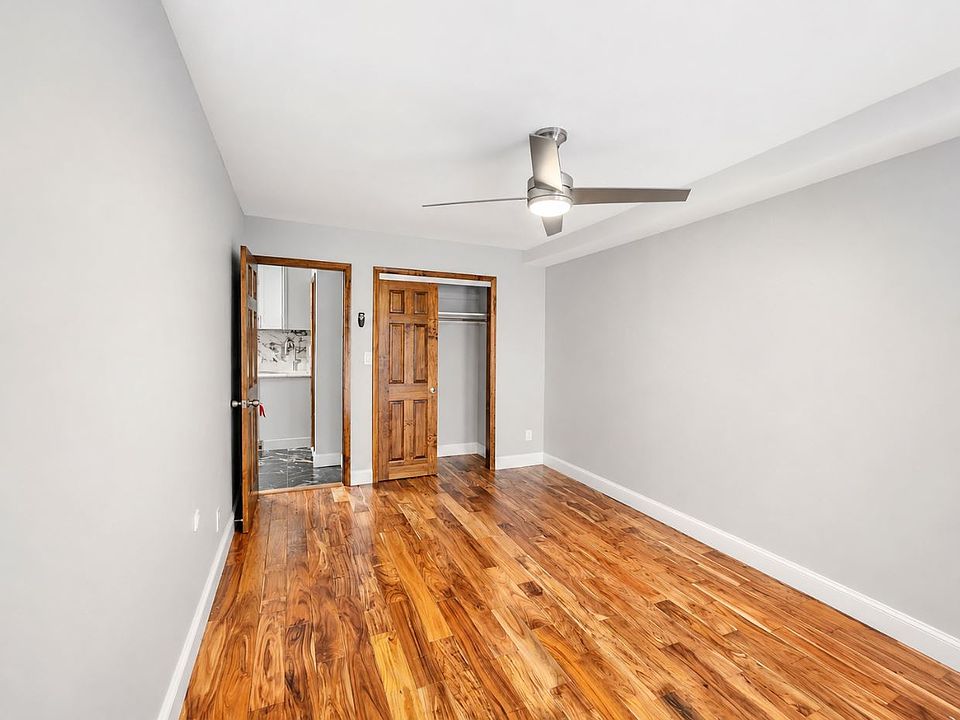 1st image of 3084 30th St