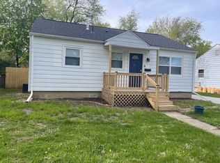 911 W Columbia Ave, Champaign, IL 61821