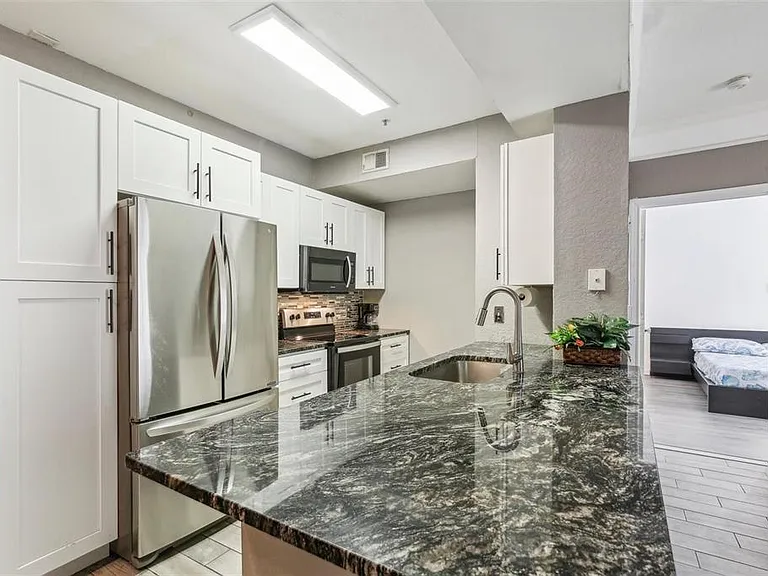 17104 Carrington Park Dr #514 — Photo 3