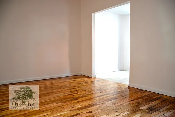 Rented by Oak Tree LLC | media 27