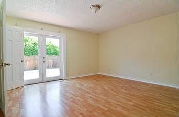 3rd image of 217 Redwood Cir